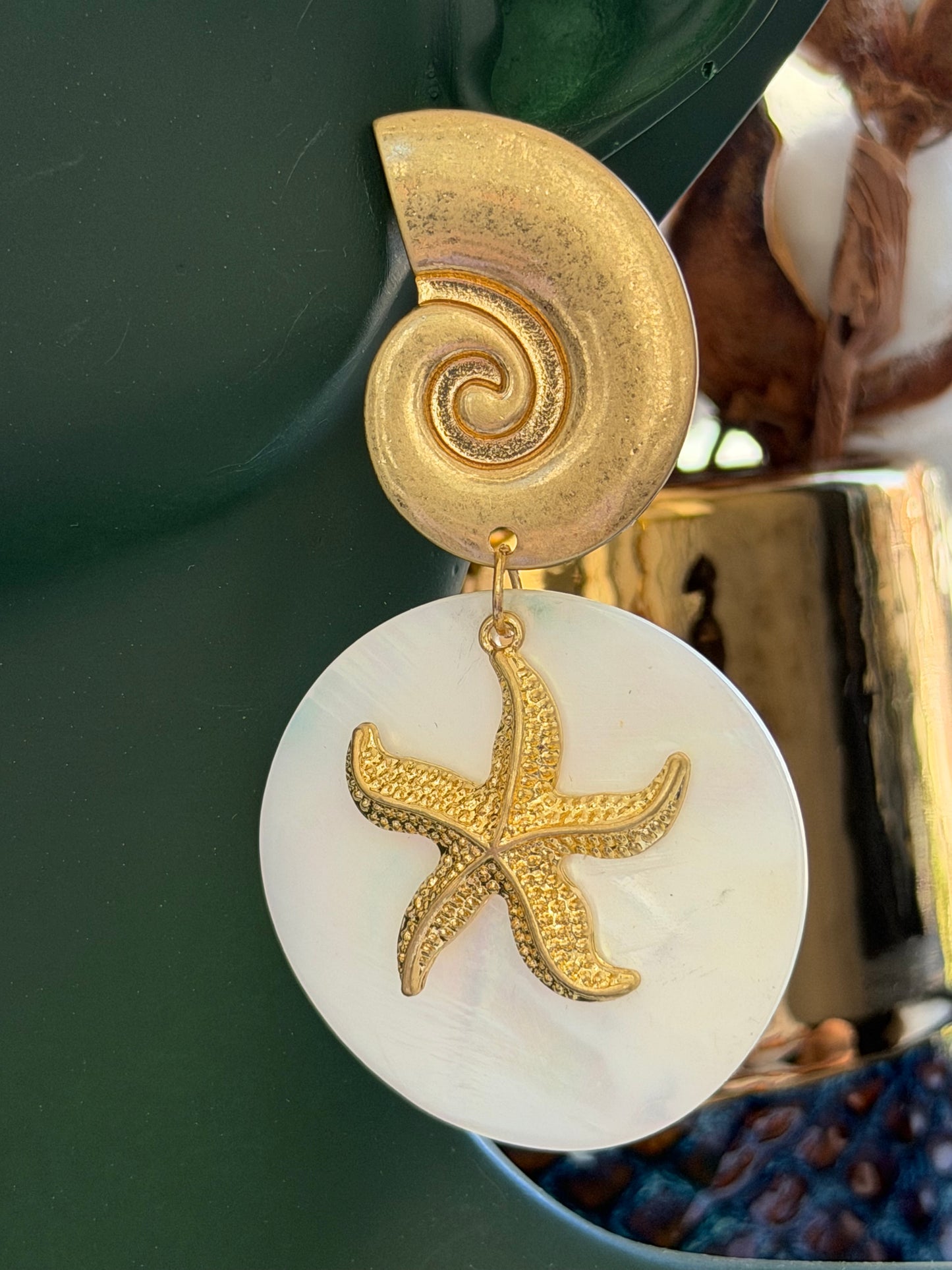 Gold Beyaz Deniz Kabuklu Küpe