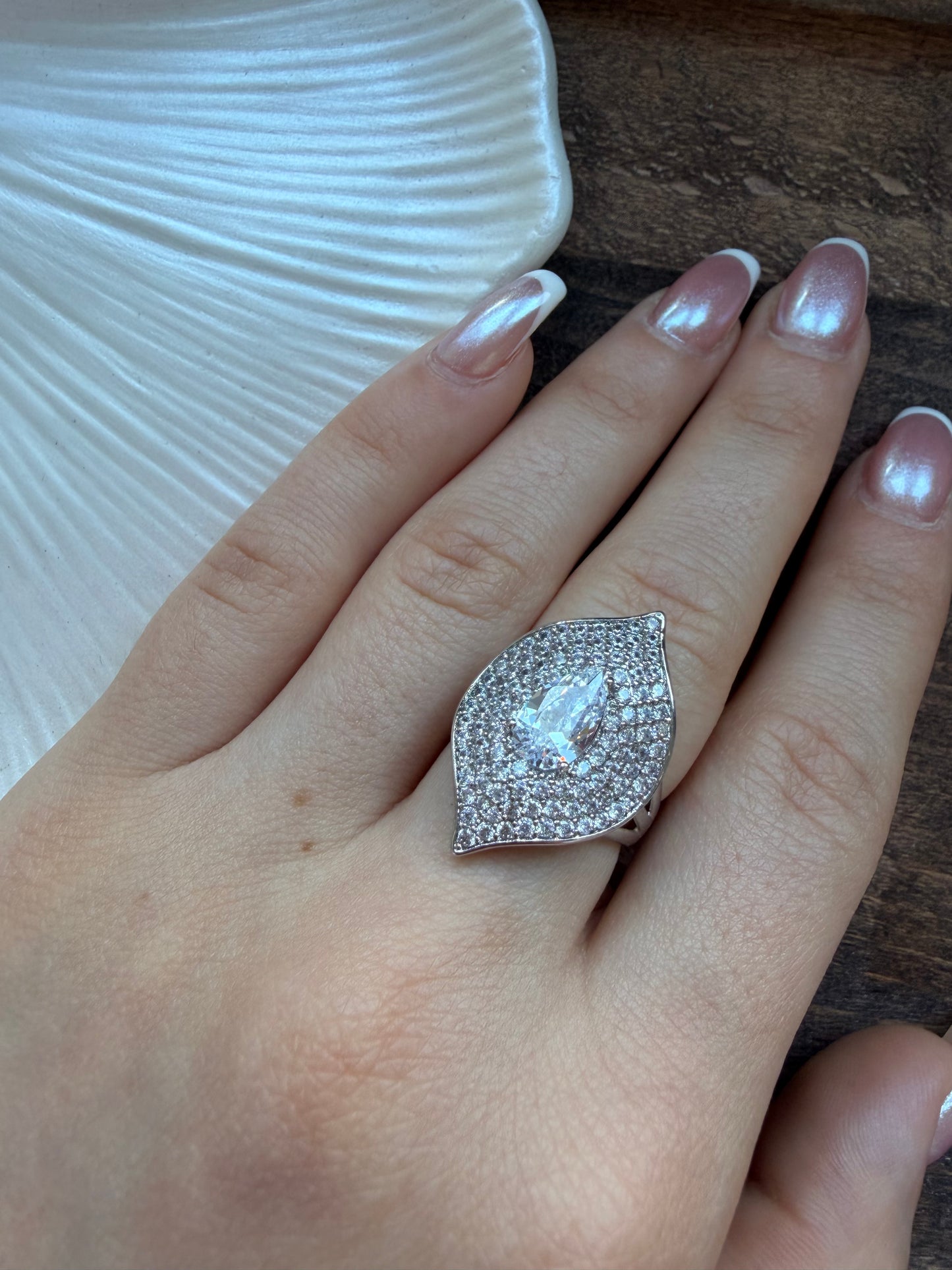 Silver Taşlı Diva Yüzük