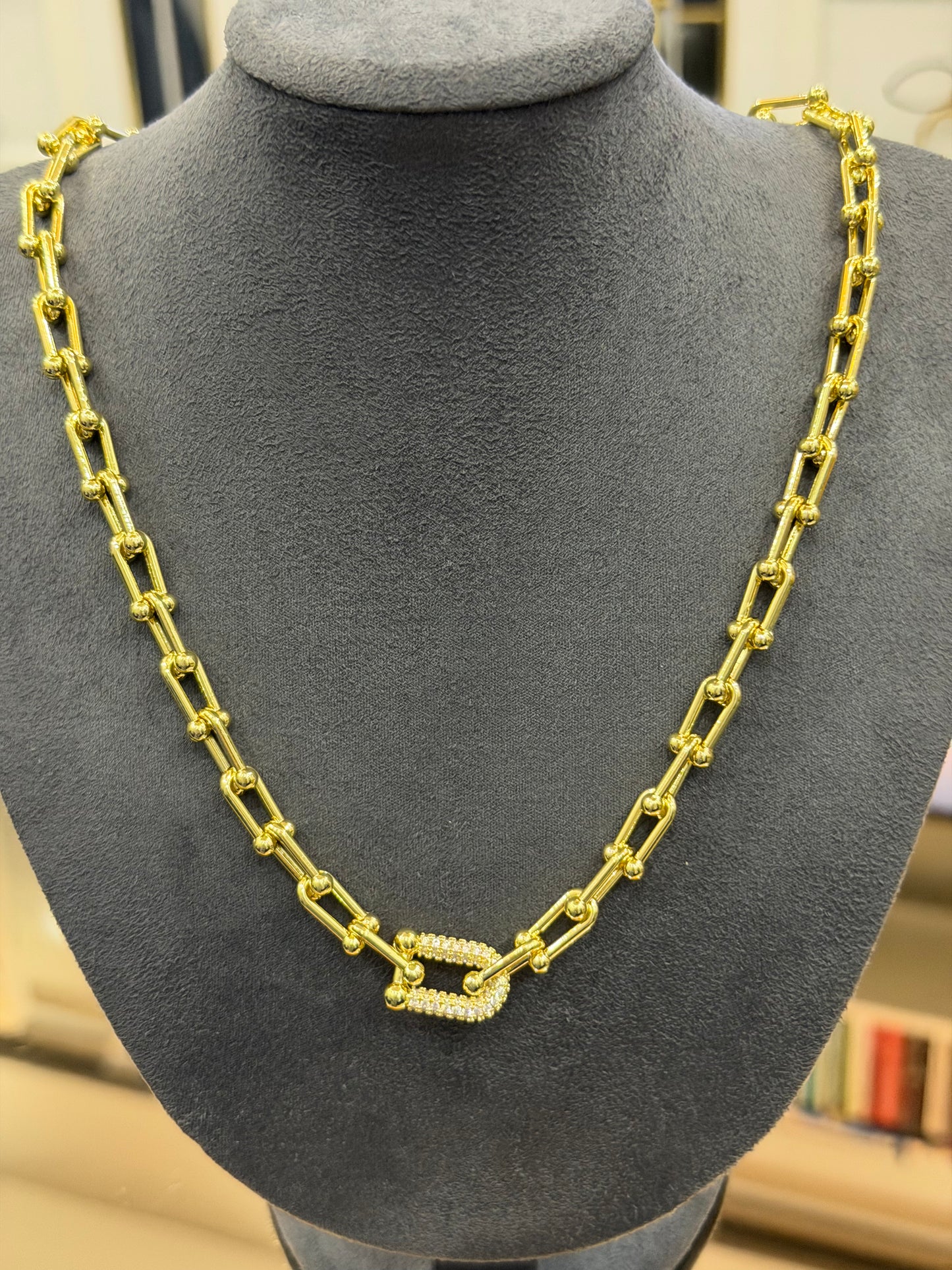 Gold Taşlı Tiff Zincir Kolye