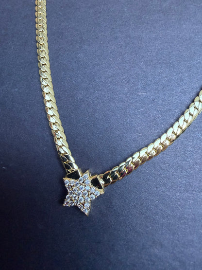 Gold Taşlı Örme Zincirli Kolye
