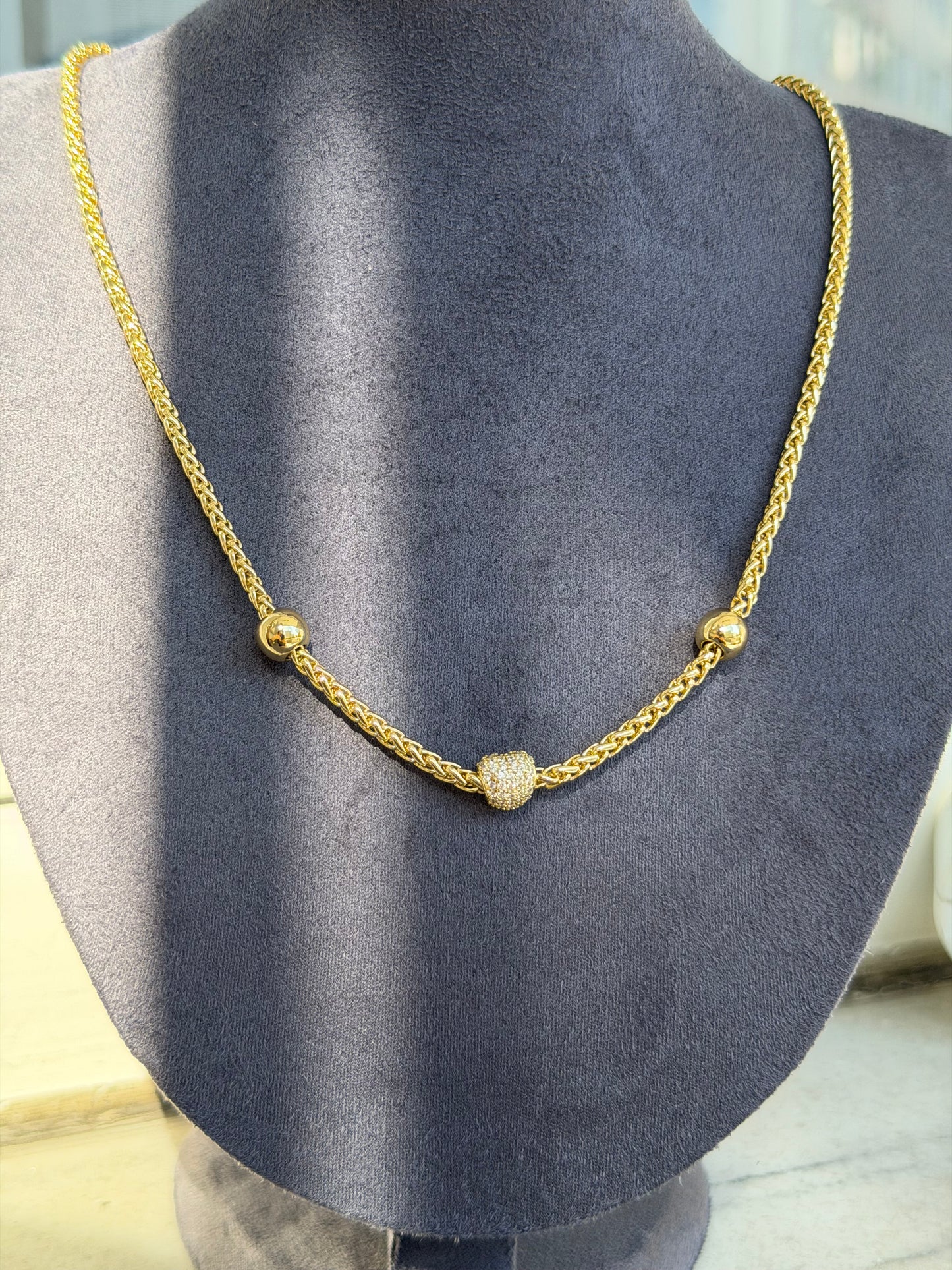 Gold Mini Taşlı Love Kolye