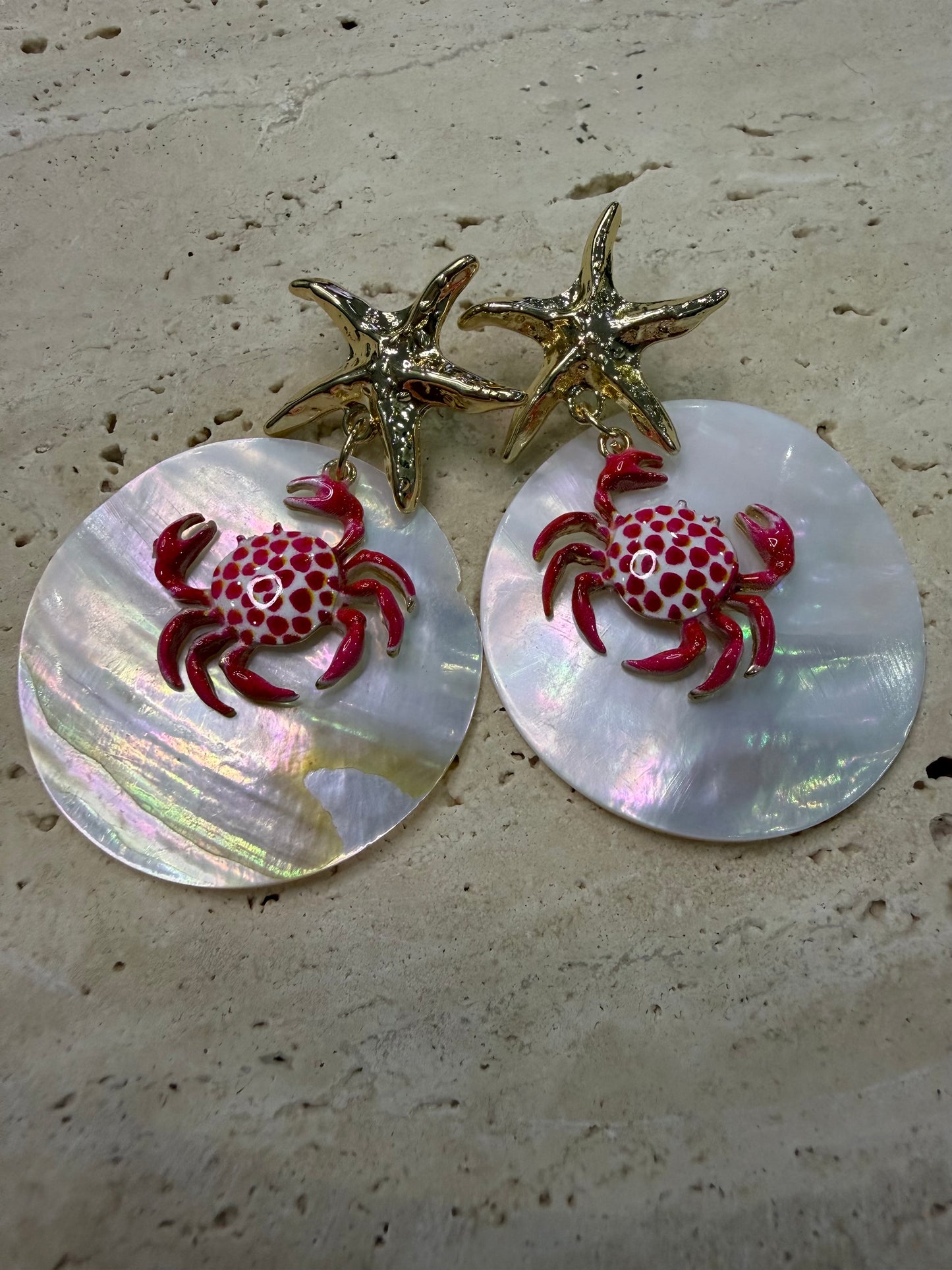 Gold Yengeçli Küpe