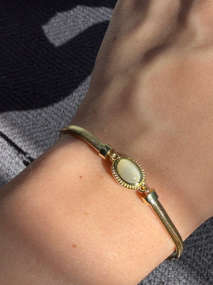 Gold Krem Taşlı Vintage Bileklik