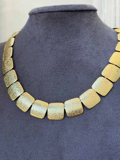 Gold Kare Büyük Pul Kolye