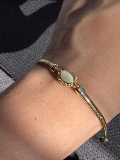 Gold Krem Taşlı Vintage Bileklik