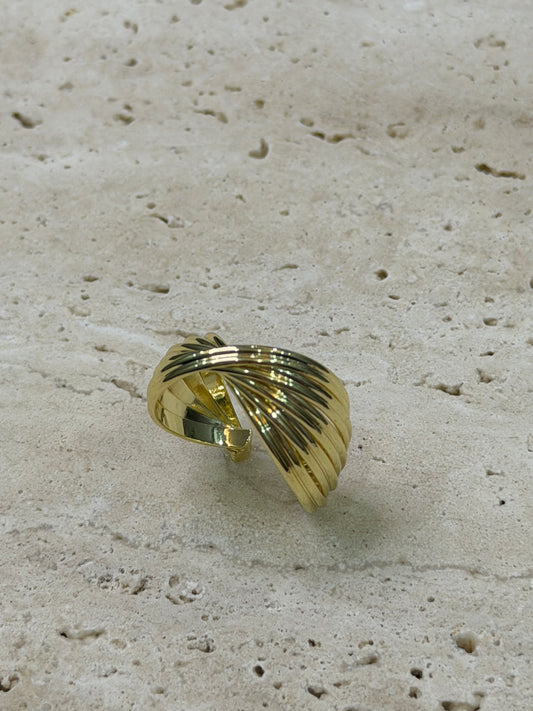 Gold Vesper Yüzük