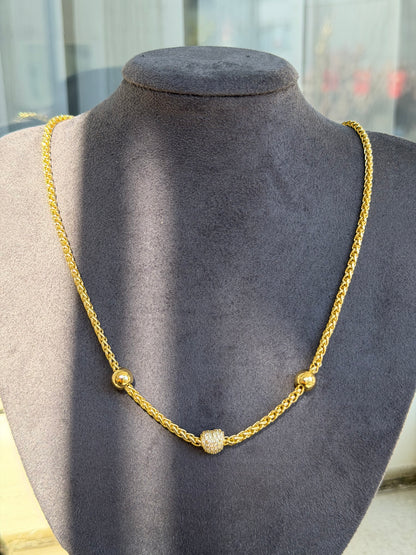 Gold Mini Taşlı Love Kolye