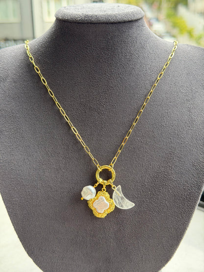 Gold Luna Charm Kolye