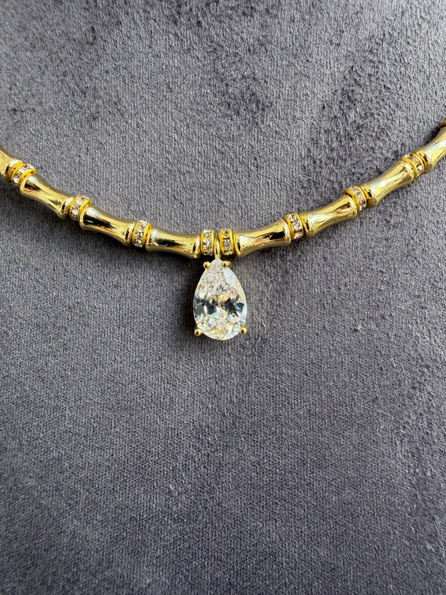 Gold Kemik Damla Taşlı Kolye