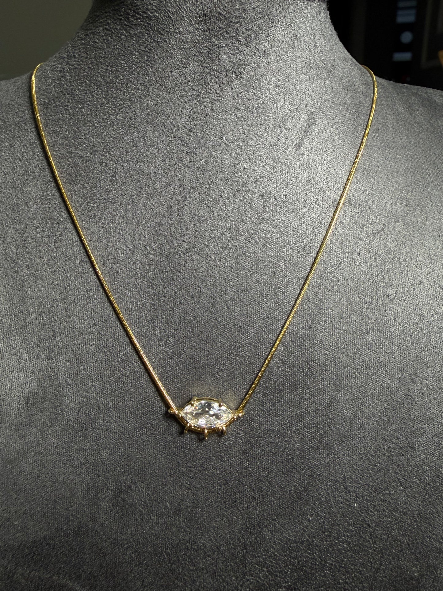 Gold Marquise Eye Kolye