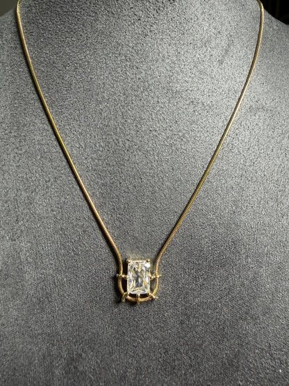 Gold Radiant Solitaire Kolye