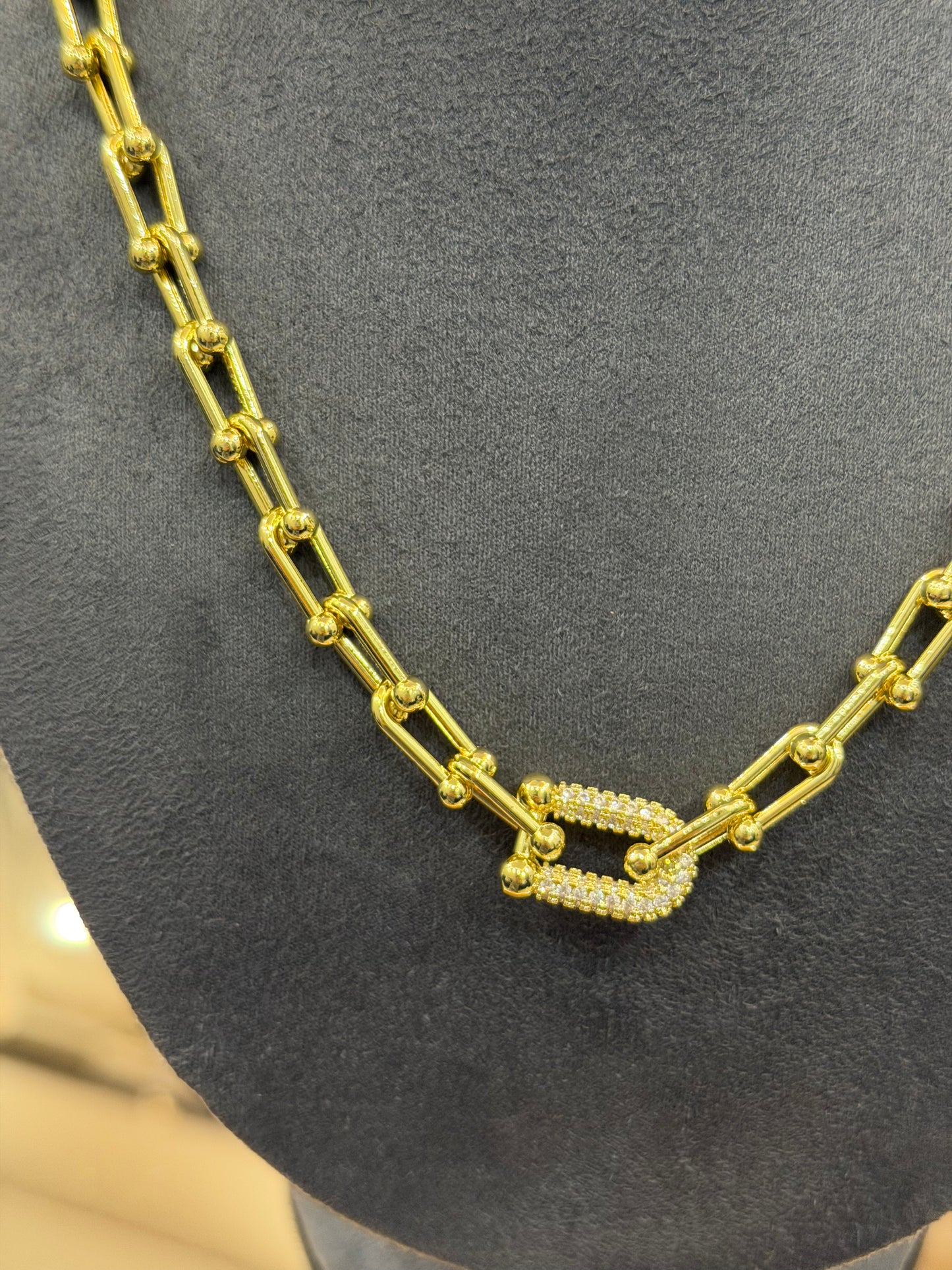 Gold Taşlı Tiff Zincir Kolye