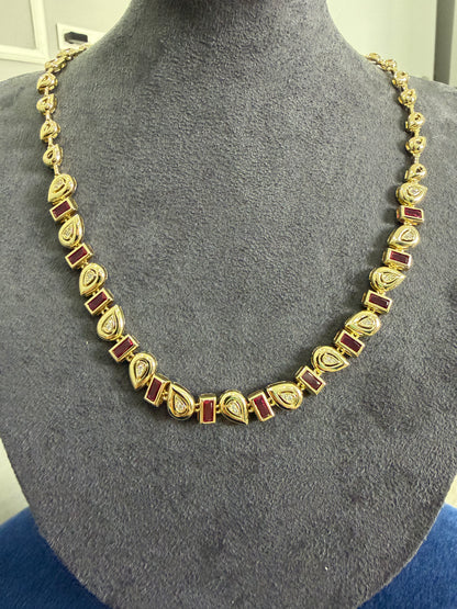 Gold Bordo Taşlı Damla Kolye