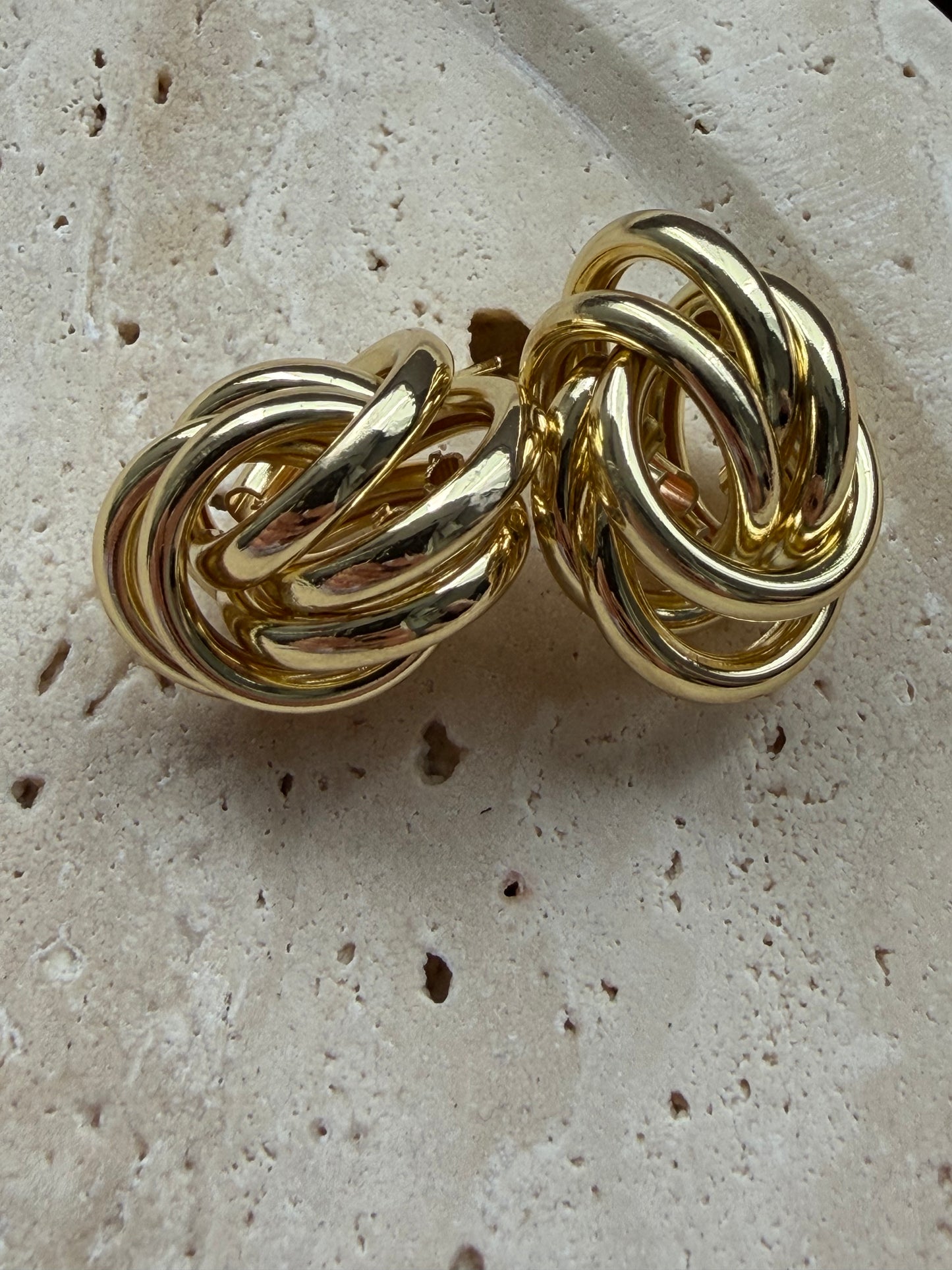 Gold Elips Sarmal Küpe