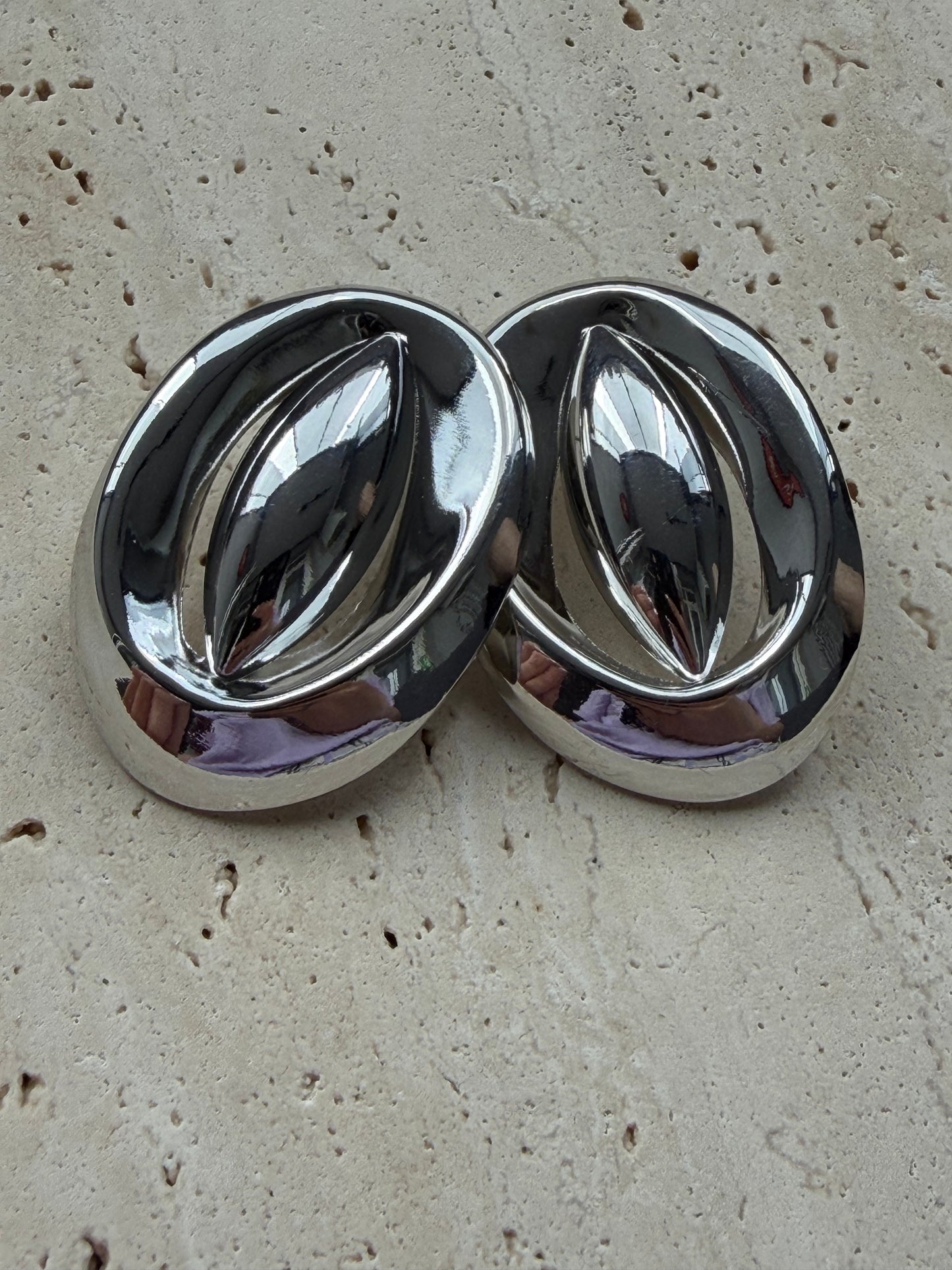Silver Oval Ayna Küpe