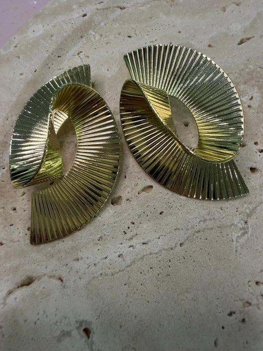 Gold Asirmetrik Küpe - Muas Aksesuar