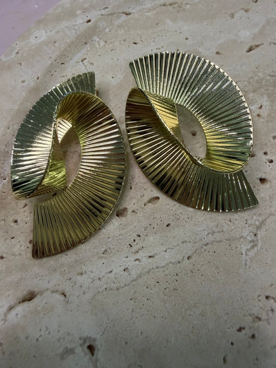 Gold Asirmetrik Küpe - Muas Aksesuar