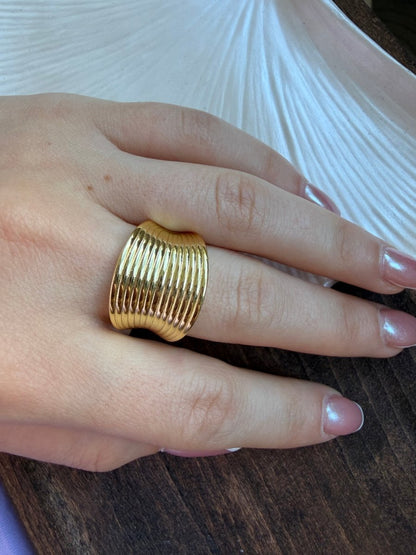 Gold Çizgili Tasarım Yüzük - Muas Aksesuar