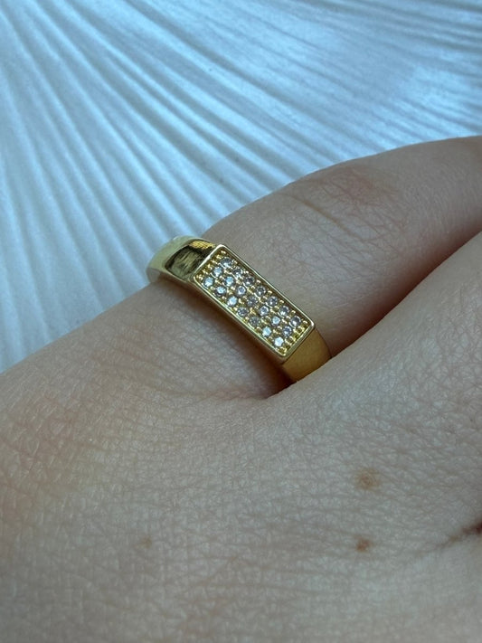 Gold DD Taşlı Serçe Parmak Yüzüğü - Muas Aksesuar