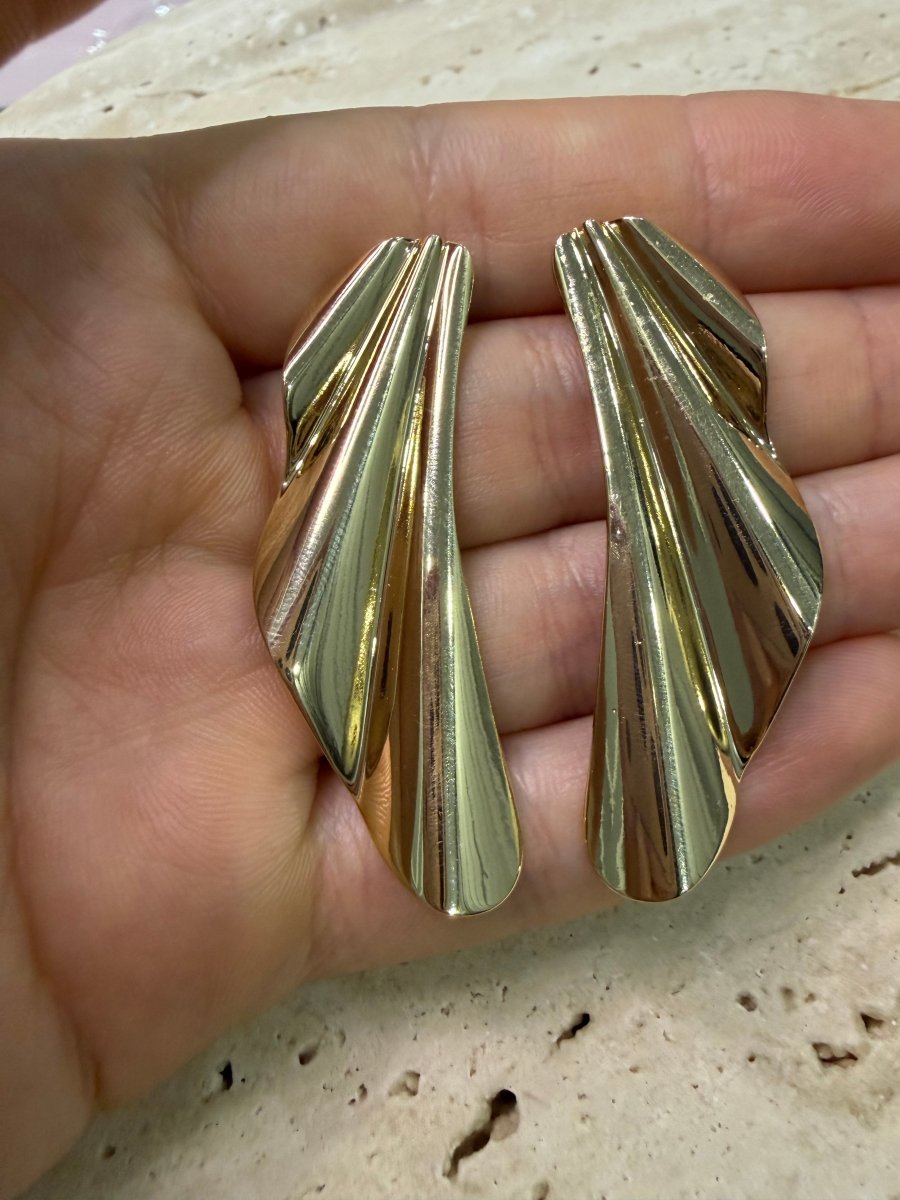 Gold Düz Kanat Küpe - Muas Aksesuar