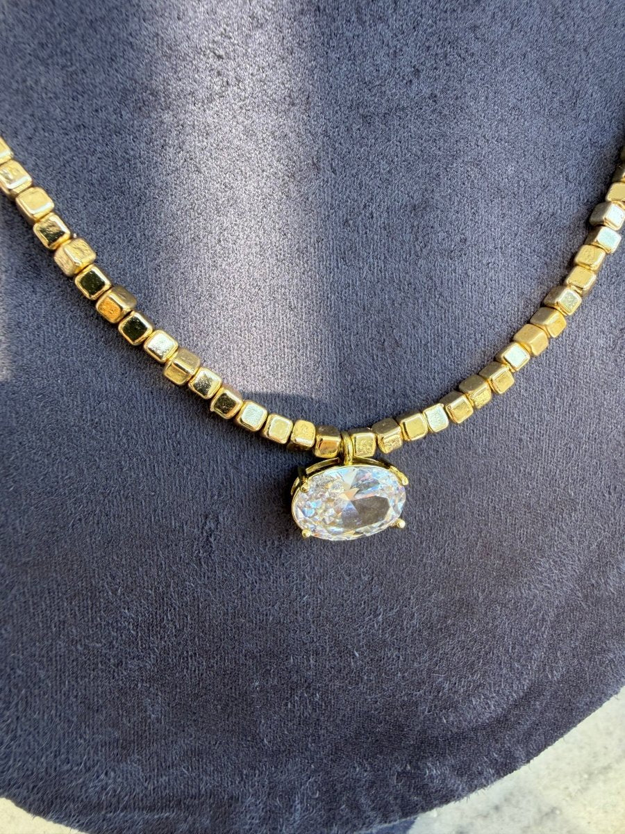 Gold Oval Taşlı Maria Kolye - Muas Aksesuar