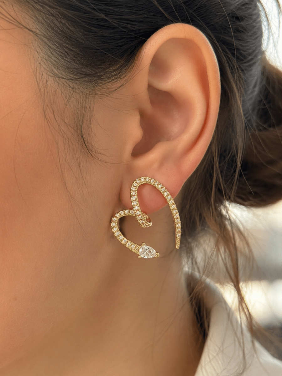 Gold Taşlı Love Küpe - Muas Aksesuar
