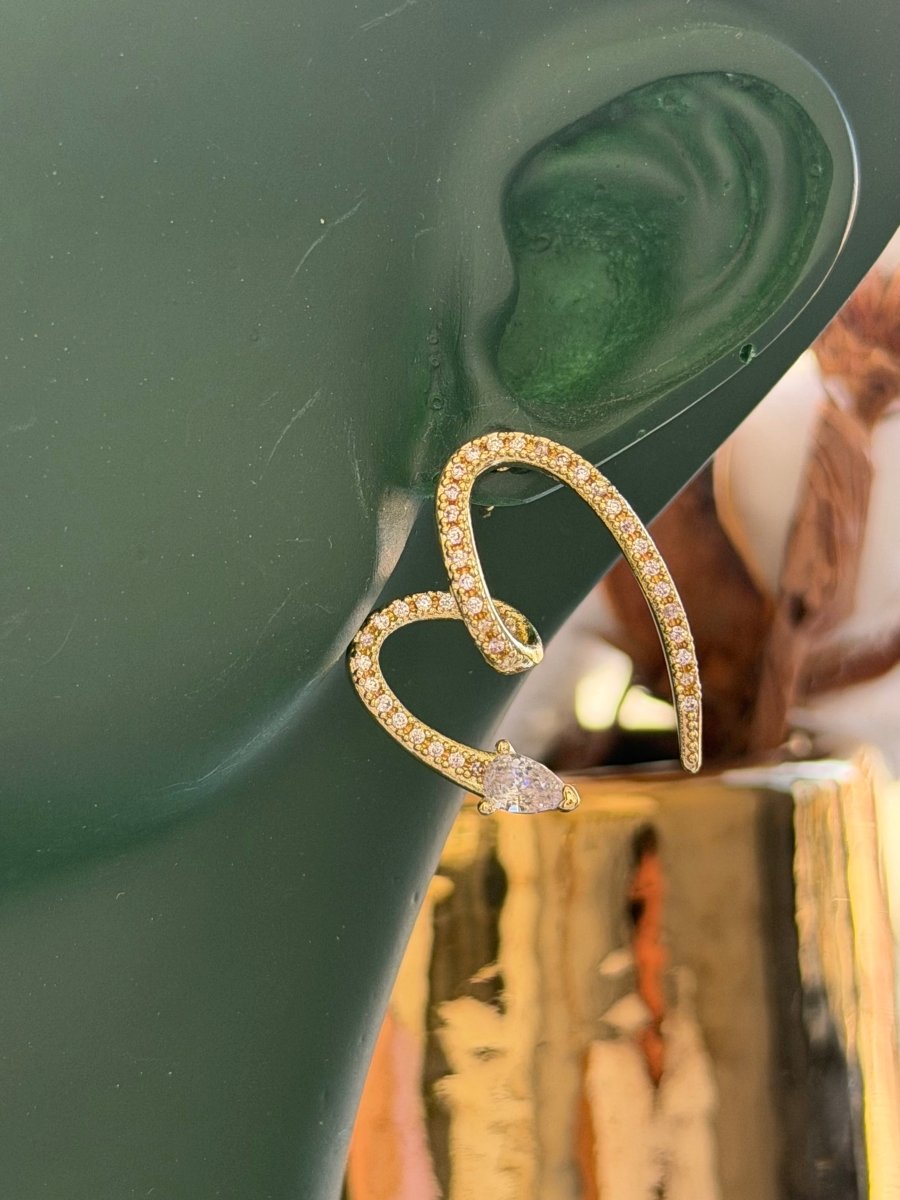 Gold Taşlı Love Küpe - Muas Aksesuar