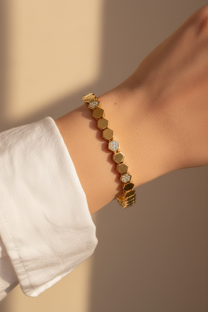Gold Taşlı Çift Petek – Lifestyle 1