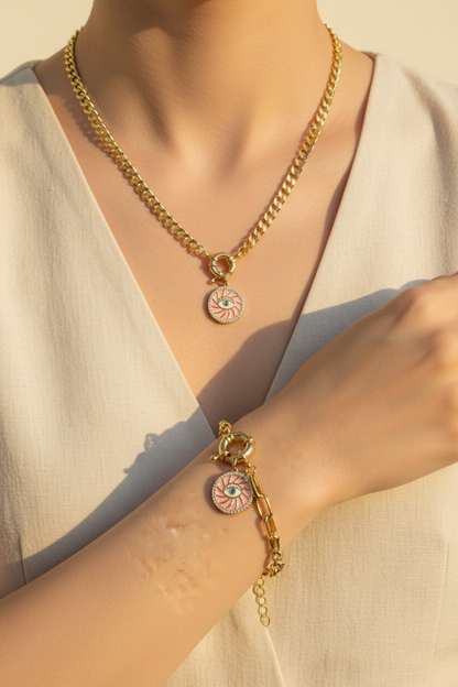 Gold Pembe Mineli Kolye ve Bileklik Set lifestyle