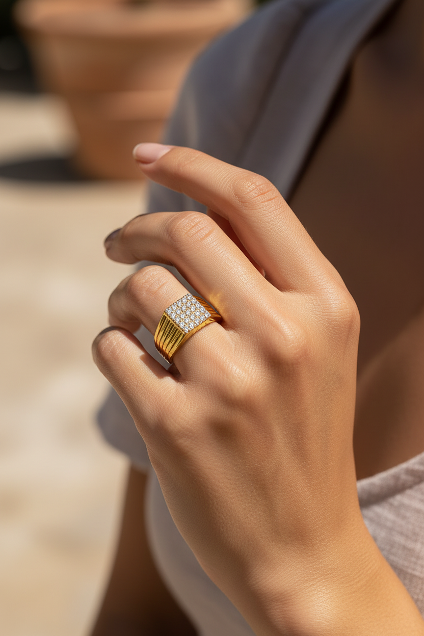 Gold Taşlı Büyük – Lifestyle 2