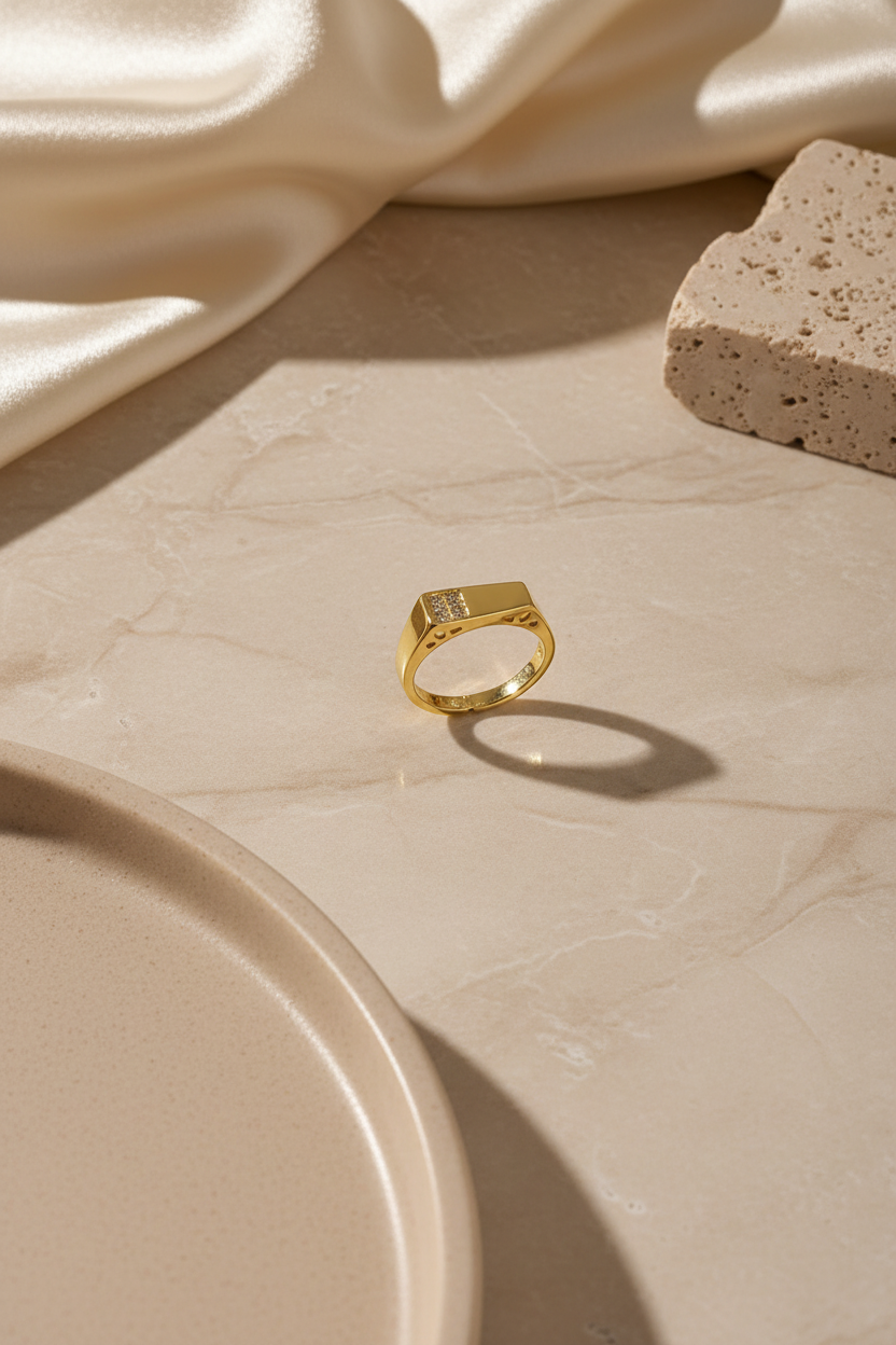 Gold Taşlı Düz – Flatlay