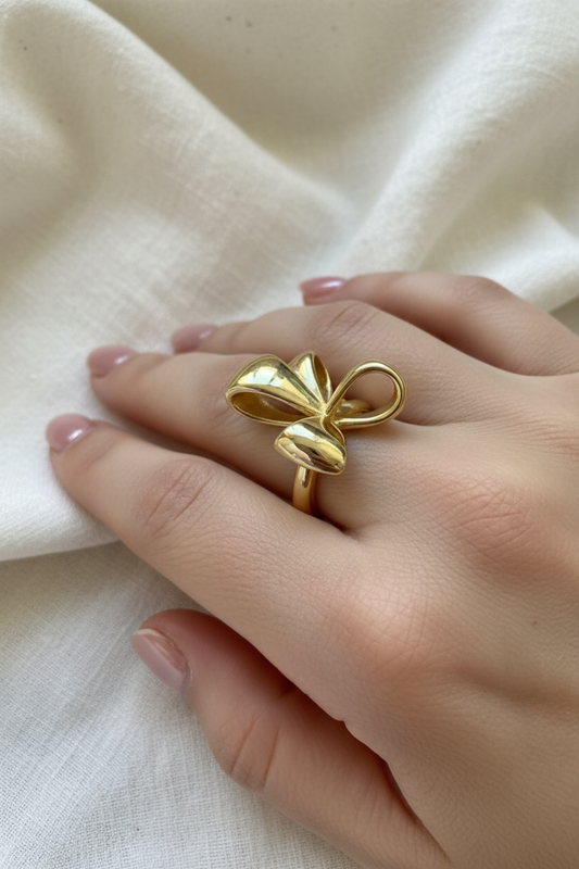 Gold Kurdele Yüzük lifestyle