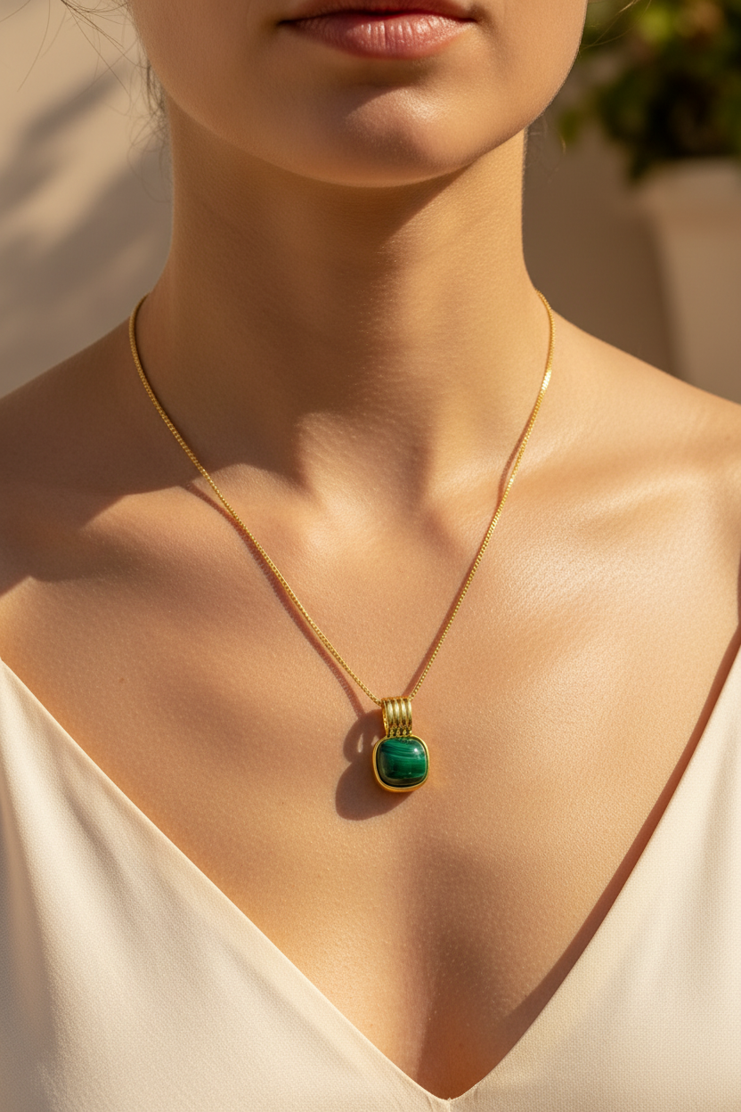 Gold Yeşil Taşlı – Lifestyle 2