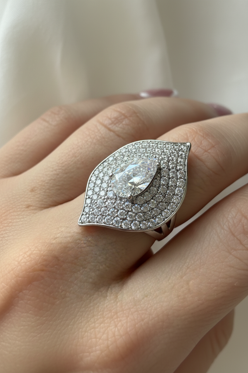Silver Taşlı Diva Yüzük lifestyle