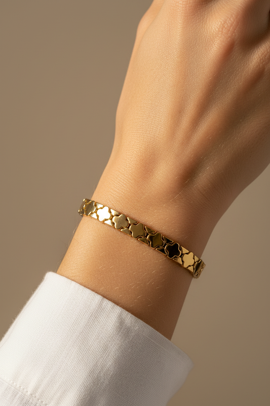 Gold Van Clef Düz – Lifestyle 1