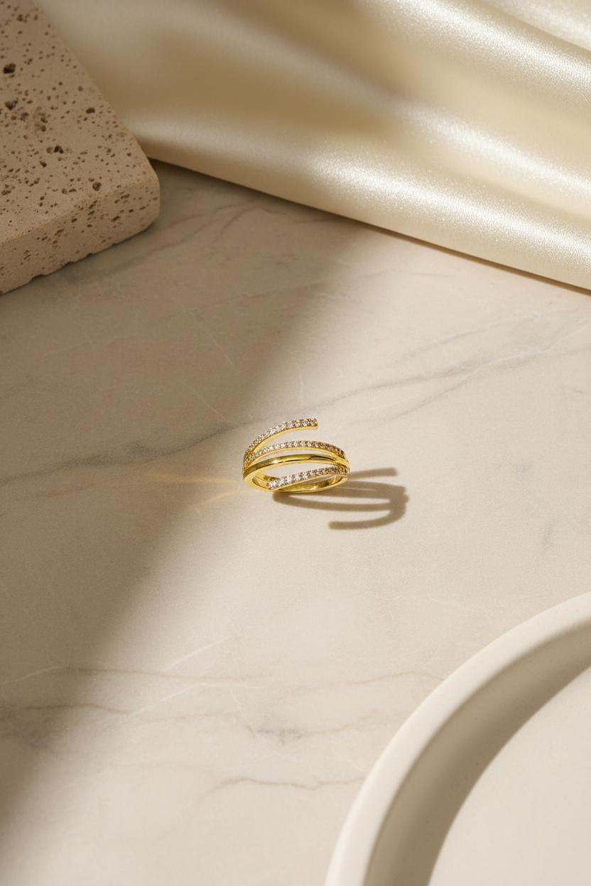 Gold Çoklu Taş Detaylı Yüzük – Flatlay
