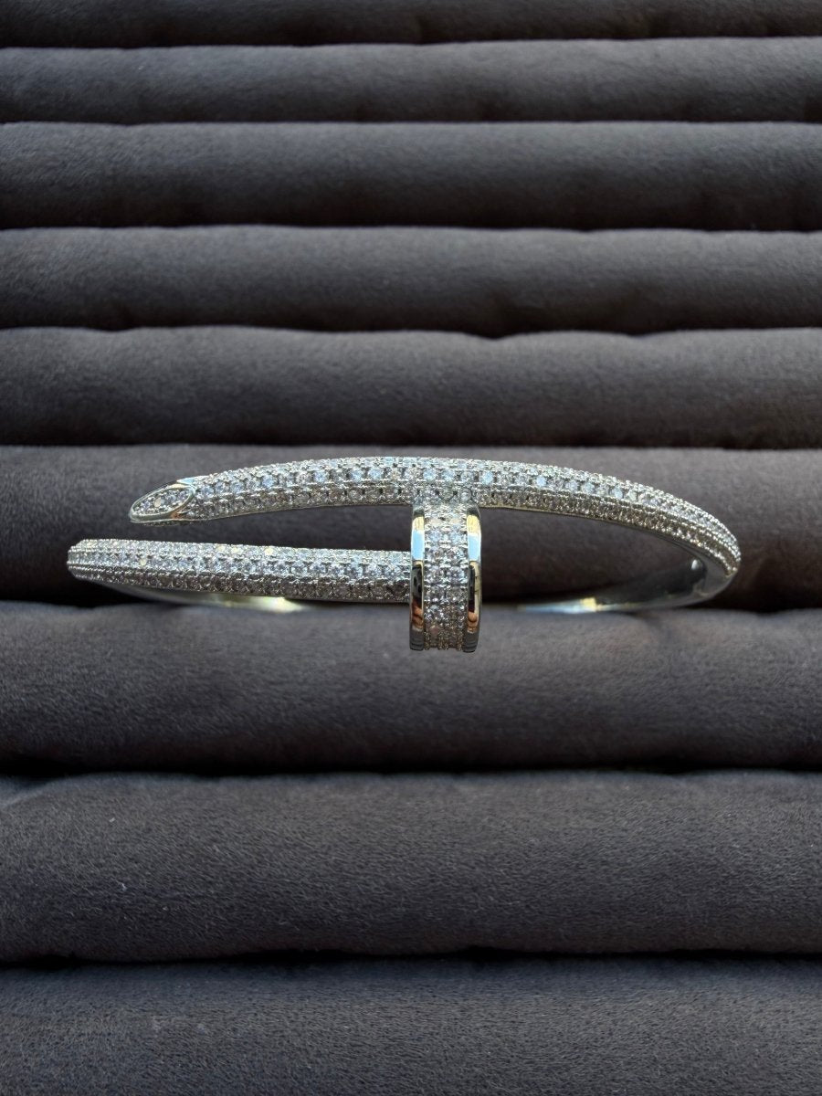 Silver Taşlı Çivi Kelepçe Bileklik - Muas Aksesuar